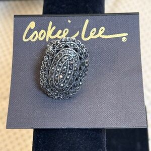 Cookie Lee Antiqued Crystal Stretch Ring